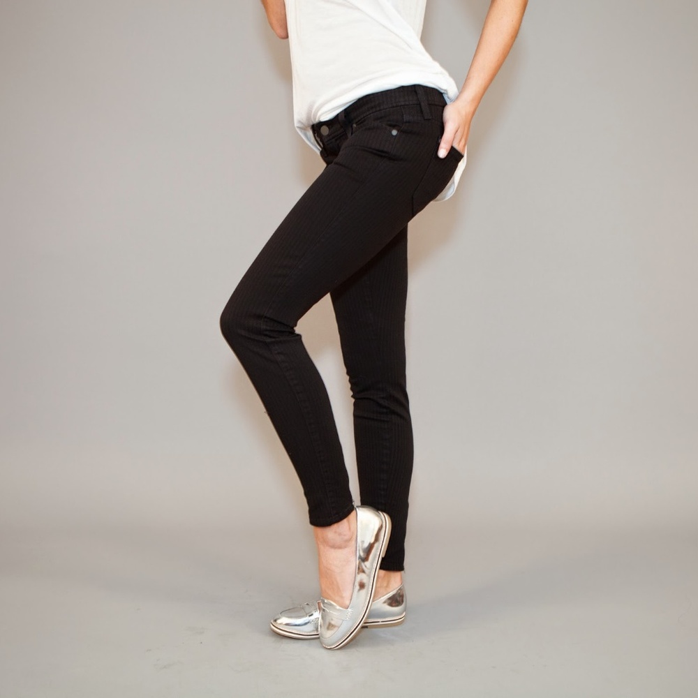 The Daphne Slant Pocket Zipper Cigarette